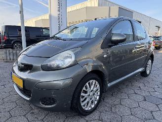 Damaged car Toyota Aygo 1.0-12V Aspiration Green 2010/4