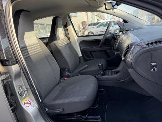 Volkswagen Up! 1.0 picture 15
