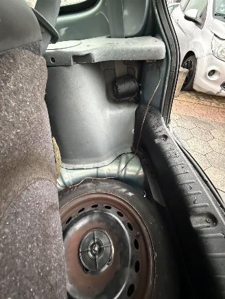 Renault Twingo 1.2-16V Privilège picture 12