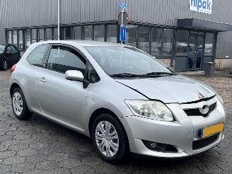 Toyota Auris 1.4-16V picture 3