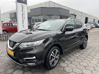 krockskadad bil auto Nissan Qashqai 1.3 MHEV AUTOMAAT Xtronic Business Premium 2021/2