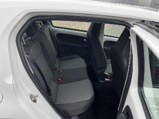 Volkswagen Up! 1.0 move up! BlueMotion picture 10