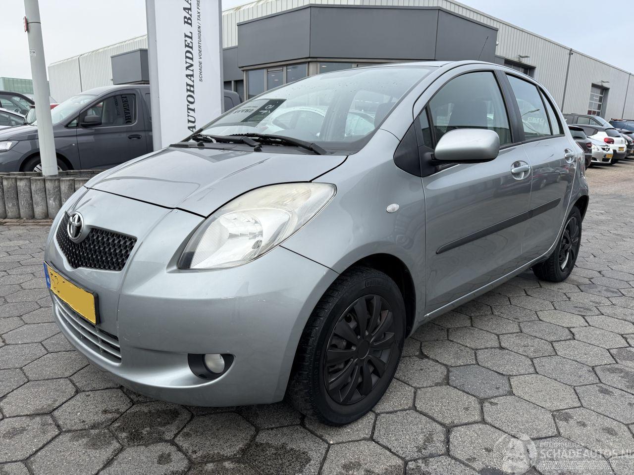 Toyota Yaris 1.3 VVTi Sol