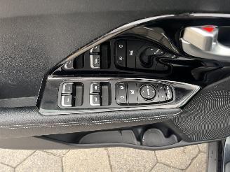 Kia Niro 1.6 GDi Hybrid DynamicLine picture 17