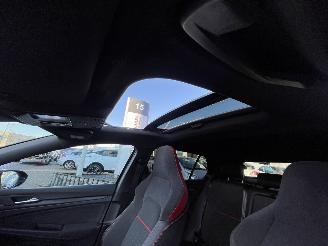Volkswagen Golf 2.0 TSI GTI CLUBSPORT  PANO 301PK AUTOMAAT picture 15