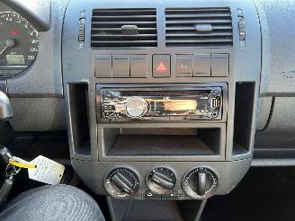 Volkswagen Polo 1.2 Optive picture 19