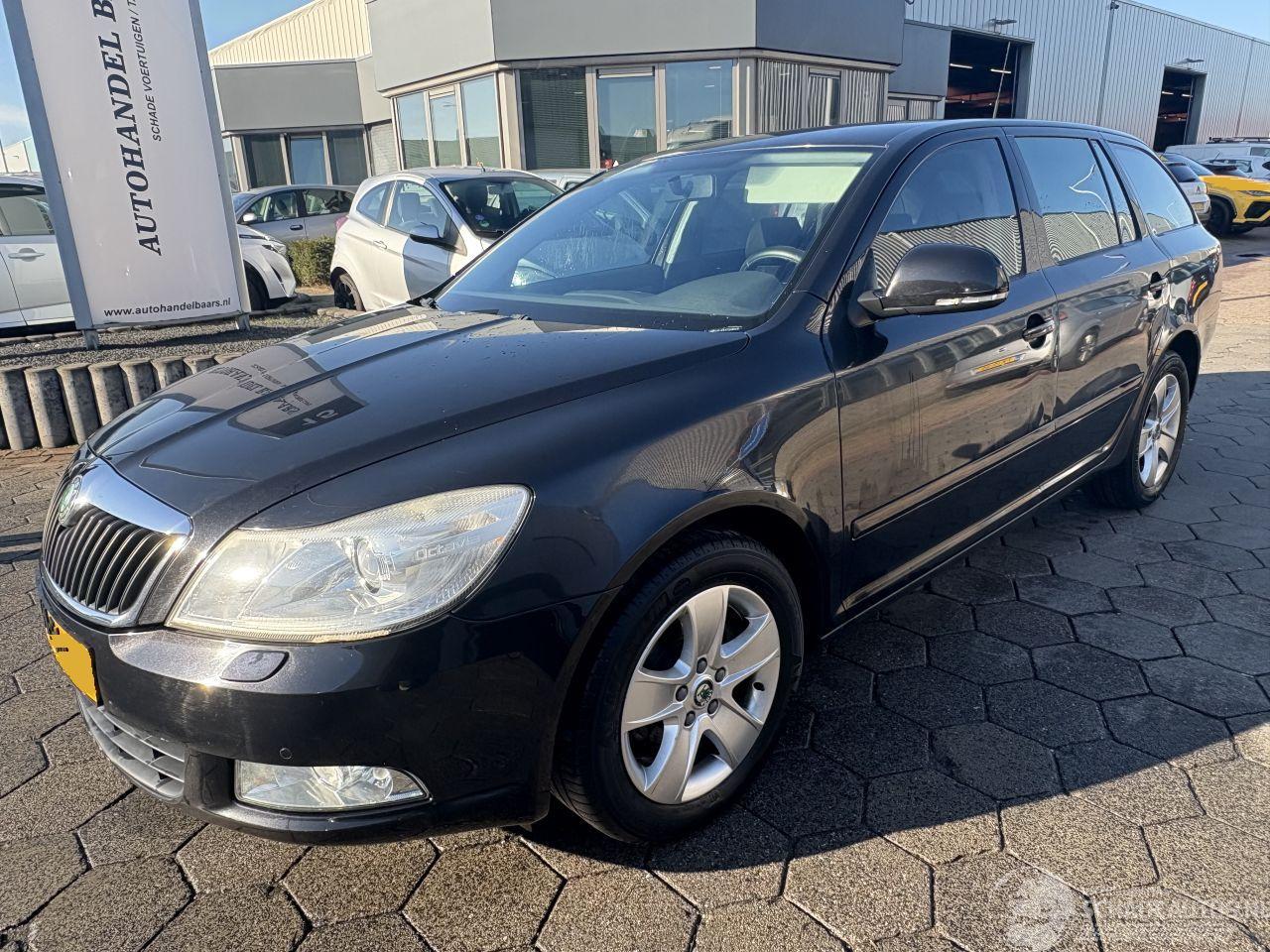 Skoda Octavia Combi 1.4 TSI Elegance Business Line AUTOMAAT