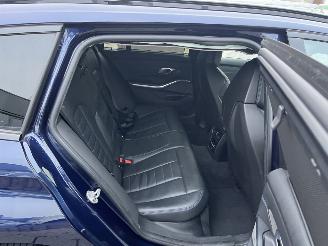 BMW 3-serie 330e High Executive picture 12