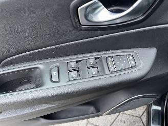 Renault Captur 1.2 TCe Intens AUTOMAAT picture 15