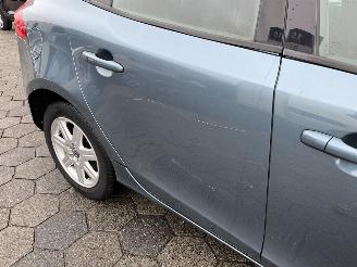 Volvo V-40 1.6 D2 Kinetic picture 9