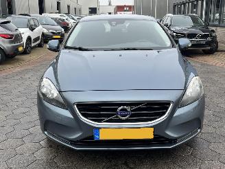 Volvo V-40 1.6 D2 Kinetic picture 2