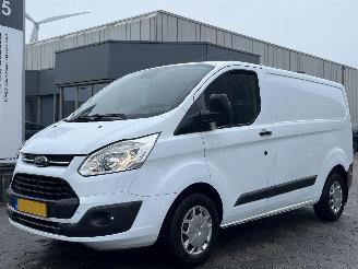 krockskadad bil bedrijf Ford Transit Custom 270 2.0 TDCI L1H1 Trend 2017/4