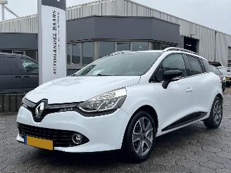 Schadeauto Renault Clio Estate 0.9 TCe Night&Day 2014/11