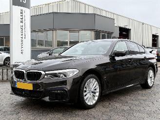uszkodzony samochody osobowe BMW 5-serie 530e iPerformance High Executive 2020/2
