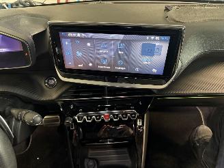 Peugeot 2008 1.2 Hybrid 136 GT picture 22