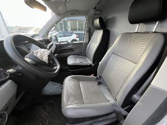 Volkswagen Transporter 2.0 TDI L2H1 28 picture 14