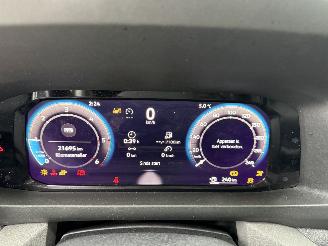 Volkswagen Crafter 35 2.0 TDI L3H3 Trendline EURO VI 140pk picture 18