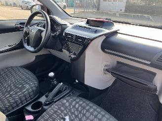 Toyota iQ 1.0 VVTi Aspiration picture 11