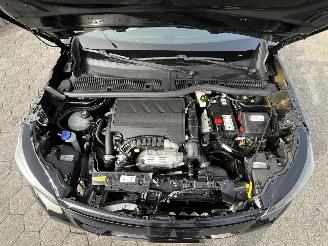 Peugeot 2008 1.2 PureTech GT picture 7