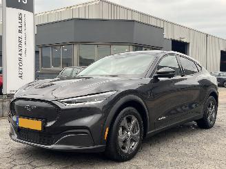 Voiture accidenté Ford Mustang Mach-E Extended RWD 98 kWh 2022/4