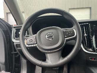 Volvo V-60 2.0 B3 Essential Edition picture 16