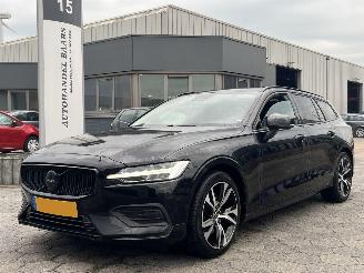  Volvo V-60 2.0 B3 Essential Edition 2024/1