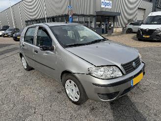  Fiat Punto 1.4-16V Dynamic 2003/12