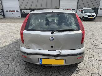 Fiat Punto 1.4-16V Dynamic picture 5