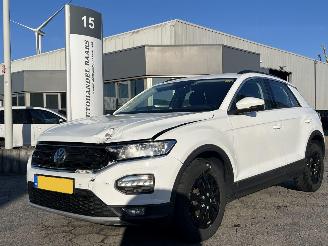 Schadeauto Volkswagen T-Roc 1.0 TSI Style 2018/6