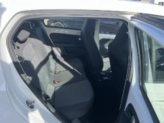 Volkswagen Up! 1.0 move up! BlueMotion picture 11