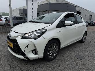 Voiture accidenté Toyota Yaris 1.5 Hybrid Dynamic 2018/12
