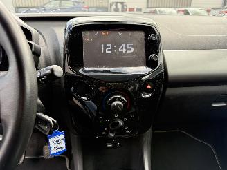 Peugeot 108 1.0 e-VTi Allure picture 19
