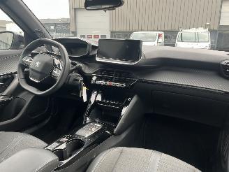 Peugeot 2008 1.2 PureTech Allure Pack AUTOMAAT picture 12