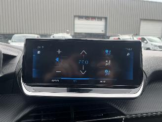 Peugeot 2008 1.2 PureTech Allure Pack AUTOMAAT picture 19