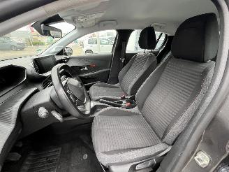 Peugeot 208 1.2 PureTech Active picture 14