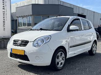 Schadeauto Kia Picanto 1.0 X-pect 2010/5