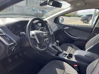 Ford Focus 1.6 TI-VCT First Edition picture 12