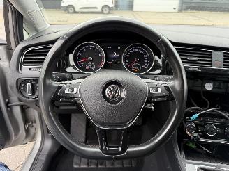 Volkswagen Golf  picture 17
