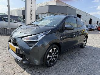 Vaurioauto  passenger cars Toyota Aygo CABRIO-TOP x-cite 2019/6