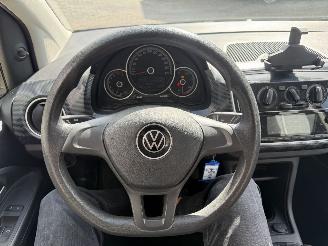 Volkswagen Up! 1.0 picture 18