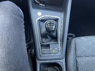 Volkswagen Golf 1.0 TSI Life picture 19