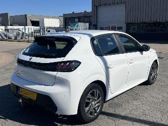 Peugeot 208 1.2 PureTech Active Pack picture 4