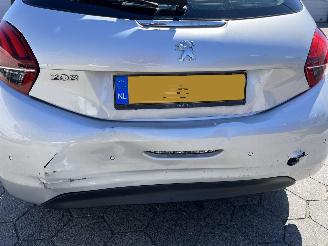 Peugeot 208 1.2 PureTech Blue Lease Executive picture 9