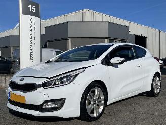 Coche accidentado Kia Cee d 1.6 GDI Business Pack 2013/6