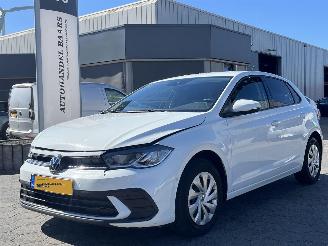 damaged passenger cars Volkswagen Polo 1.0 TSI Life Business AUTOMAAT 2024/1