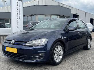 Vaurioauto  passenger cars Volkswagen Golf 1.0 TSI Connected Series 2016/12