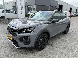 Voiture accidenté Peugeot e-2008 EV GT 54 kWh 2023/9