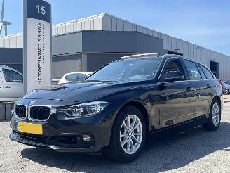 skadebil auto BMW 3-serie Touring 318i High Executive 2019/3