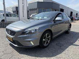 Schadeauto Volvo V-40 2.0 D2 R-Design Business 2015/8