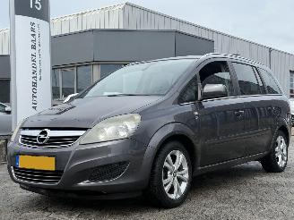 Vaurioauto  passenger cars Opel Zafira 1.6 Cosmo 7persoons 2010/3